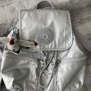 NWOT Metallic Kipling backpack 🎒